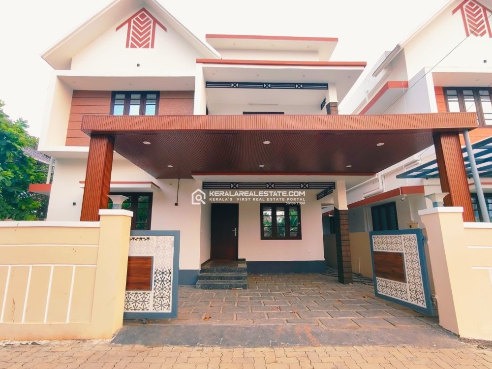 3 BHK HOUSE FOR SALE IN KUZHIVELIPADY, NEAR KAKKANAD, ERNAKULAM