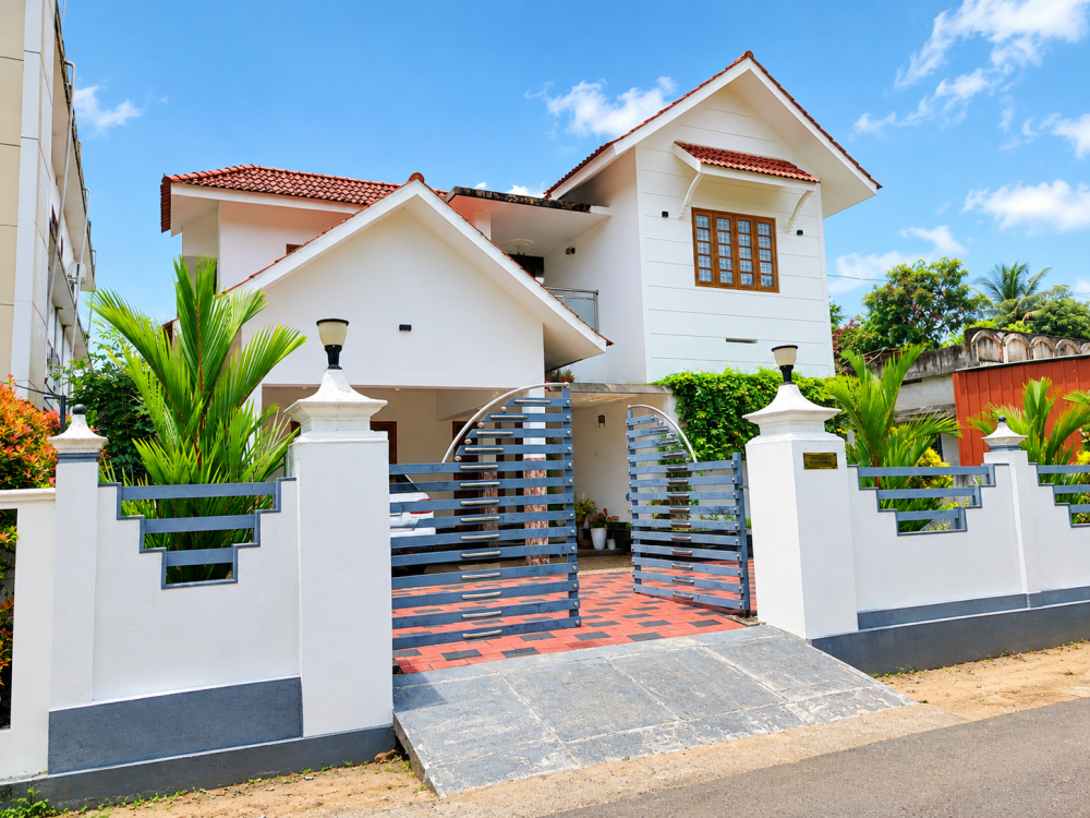 4 BHK House for Sale in Mookkannoor, Angamaly, Ernakulam 