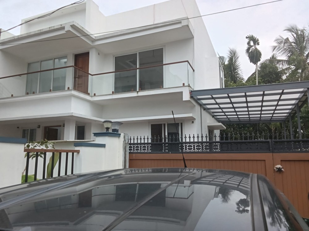 4 BHK BRAND NEW HOUSE FOR SALE IN EROOR, ERNAKULAM