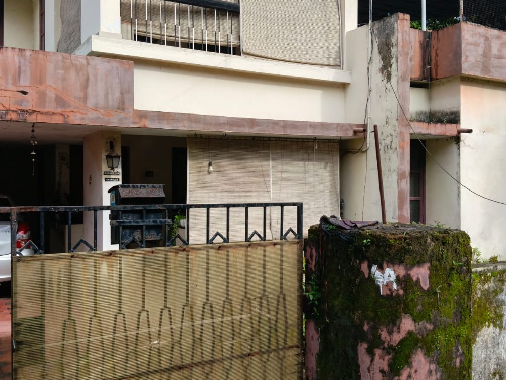14.97 Cents of Land with Old House for Sale in South Kalamassery, Ernakulam 