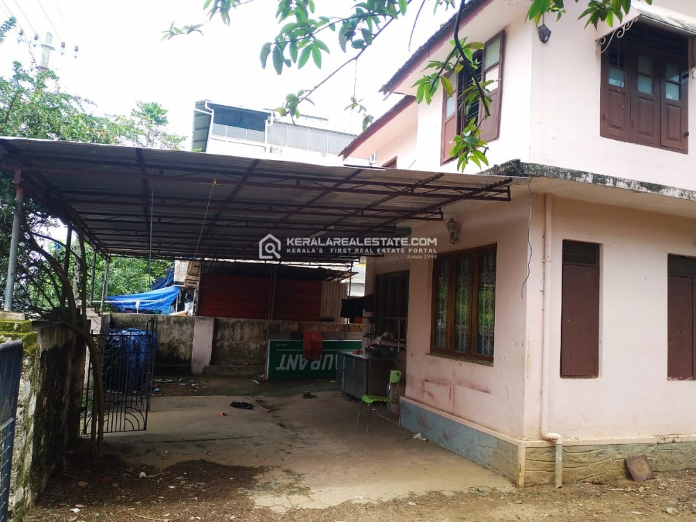 Land with House for Sale in Thevara, Ernakulam