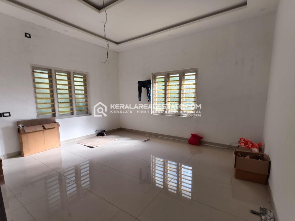 4 BHK House for Sale in Varapuzha, Ernakulam 