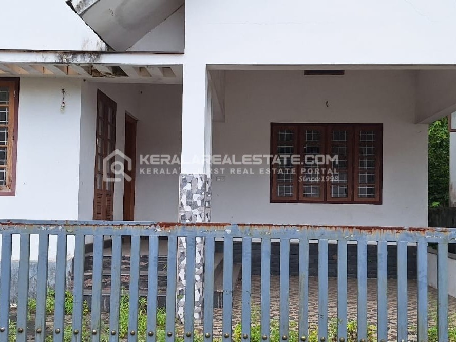 4 BHK House for Sale in Thuravoor, Angamaly, Ernakulam 